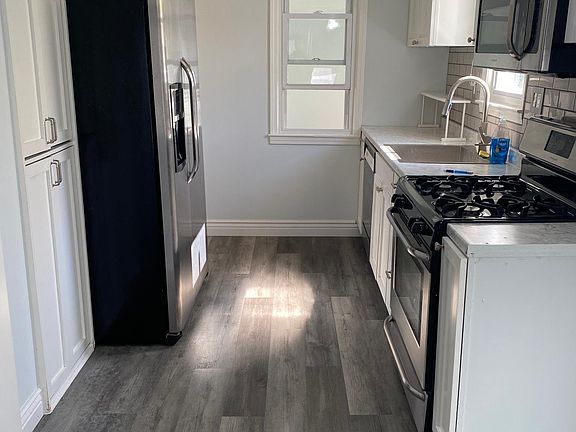5th image of 3026 Horton St