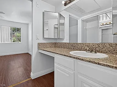 2 bed, 920 sqft, $1,450 — Photo 4