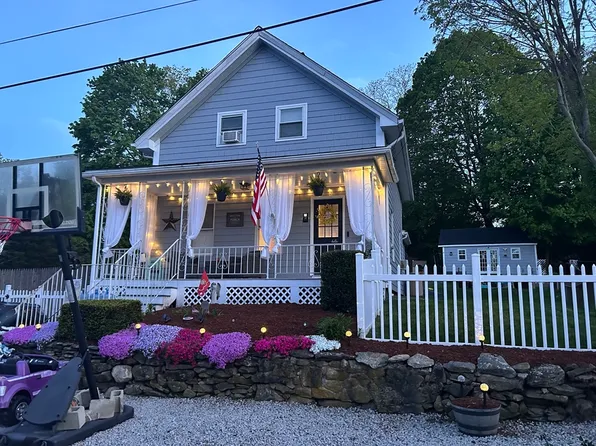 17 Chesley St, Millville, MA 01529