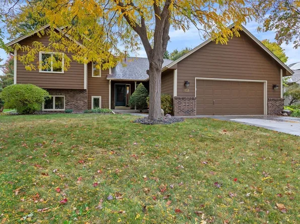 9101 Nantwick Rdg N, Brooklyn Park, MN 55443