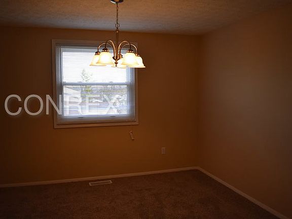 4th image of 2998 Spruceway Dr