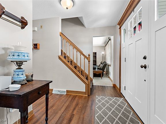5th image of 5658 Oakridge Dr