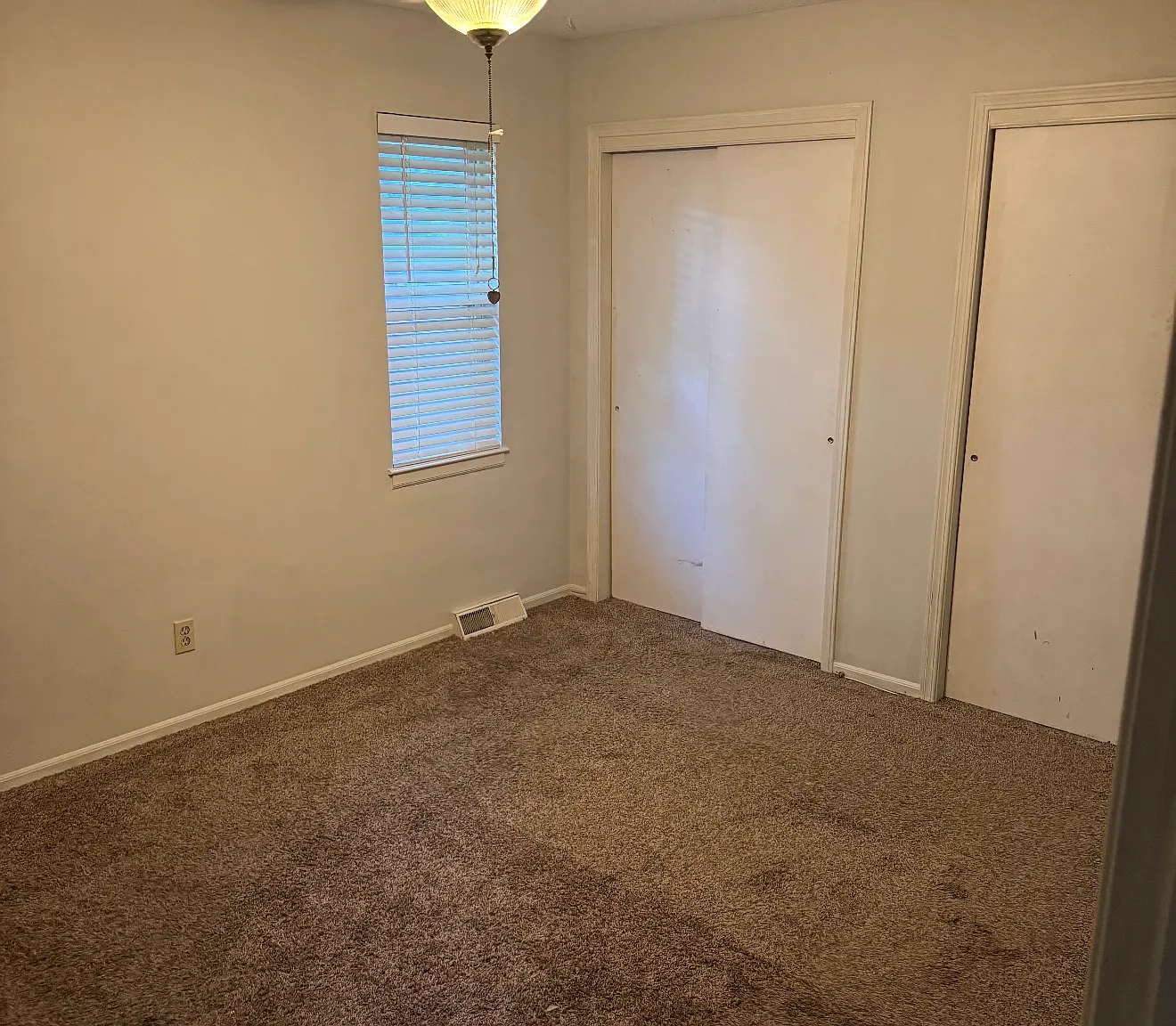 3 bed, 922 sqft, $1,650 — Photo 4