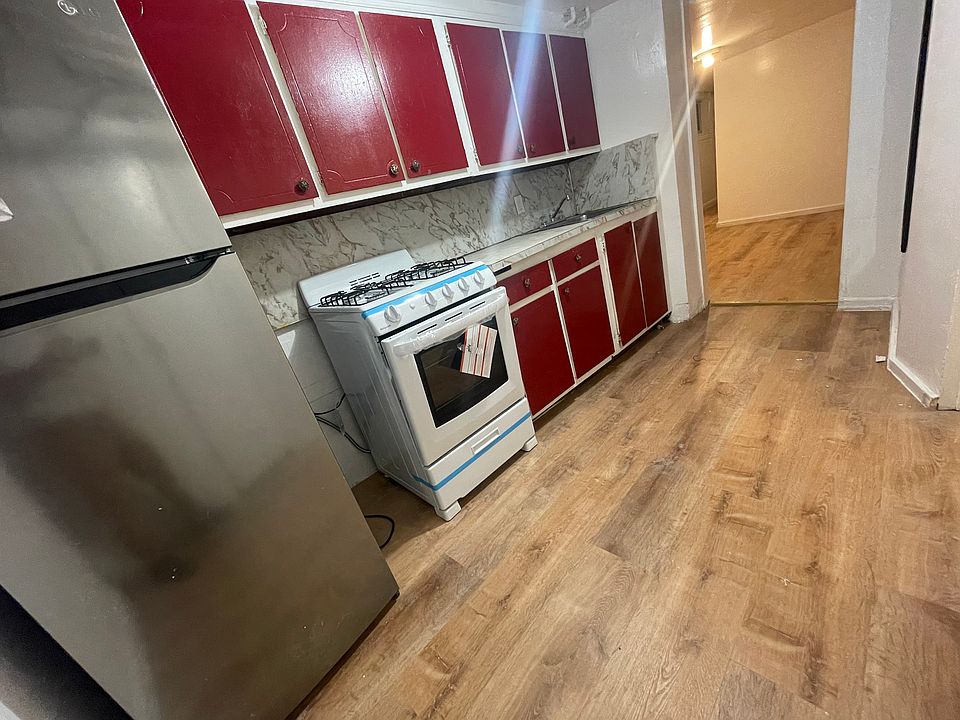 1st image of 15015 118th Ave #1