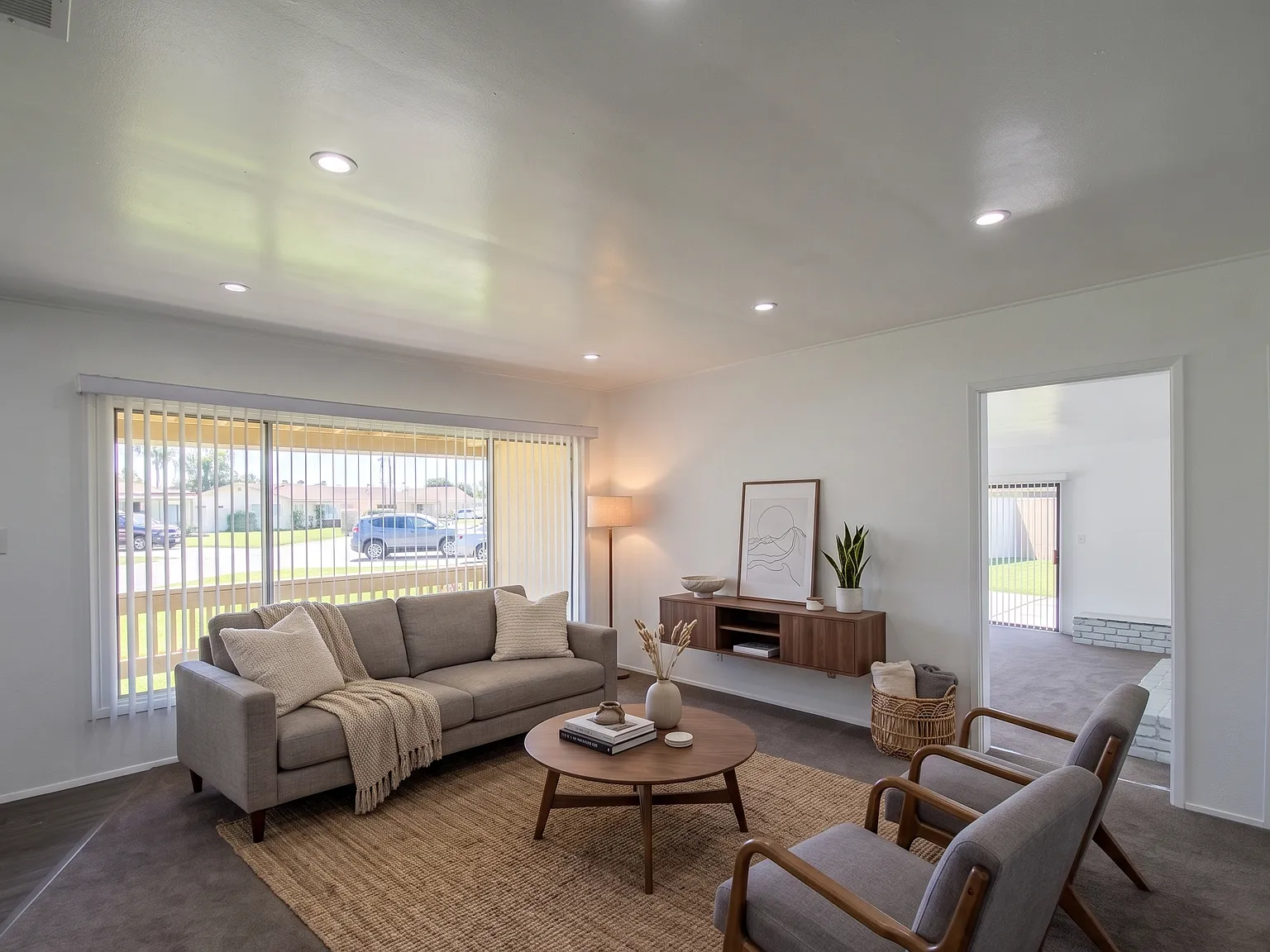 3 bed, 1700 sqft, $3,600 — Photo 2