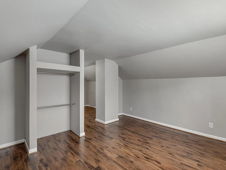 912 N Edison Ave — Photo 20