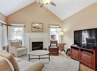 1401 Redleaf Pl, Lawrence, KS 66049