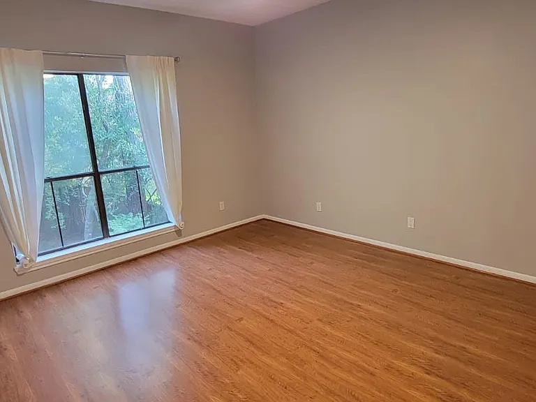 11711 Memorial Dr #292 — Photo 17