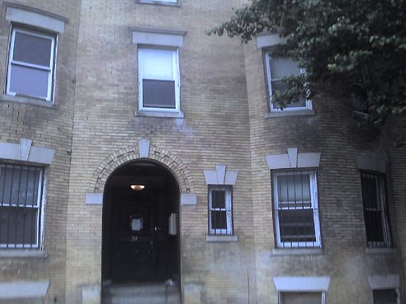 5th image of 26 S Huntington Ave #8