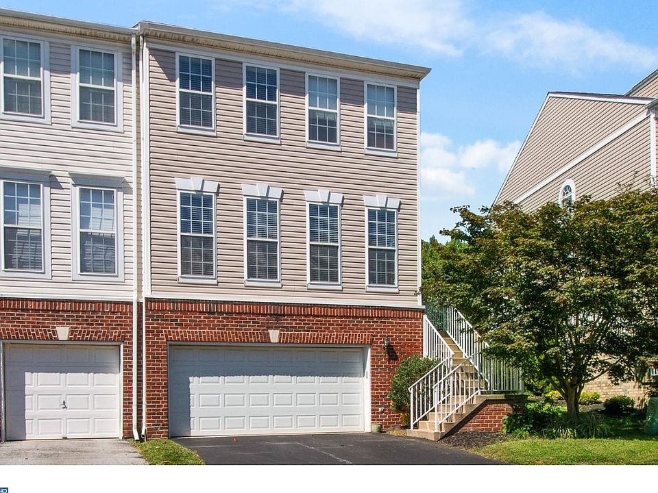 1st image of 518 E Boxborough Dr