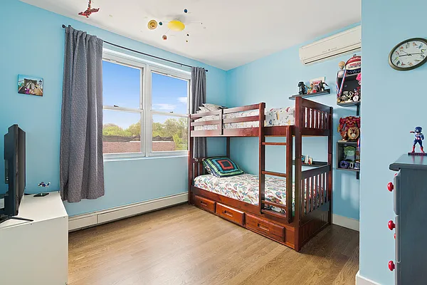 Sold by Compass | media 4