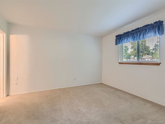 4th image of 8941 Hoffman Way