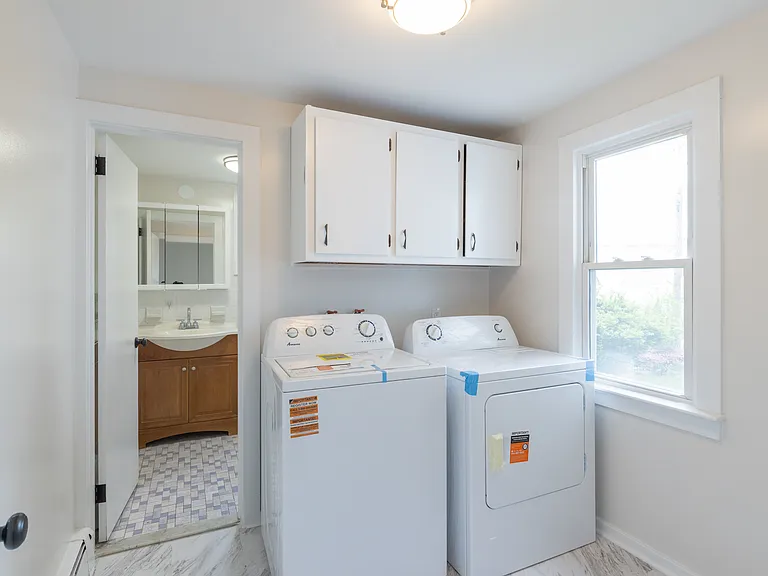111 Roosevelt St #2 — Photo 5