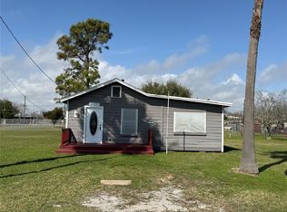 642 5th St, San Leon, TX 77539