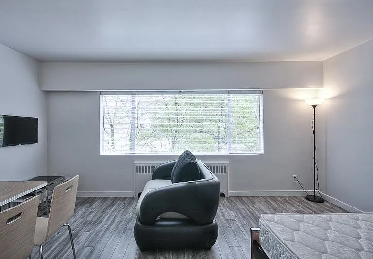 1540 Haro St #210 — Photo 1