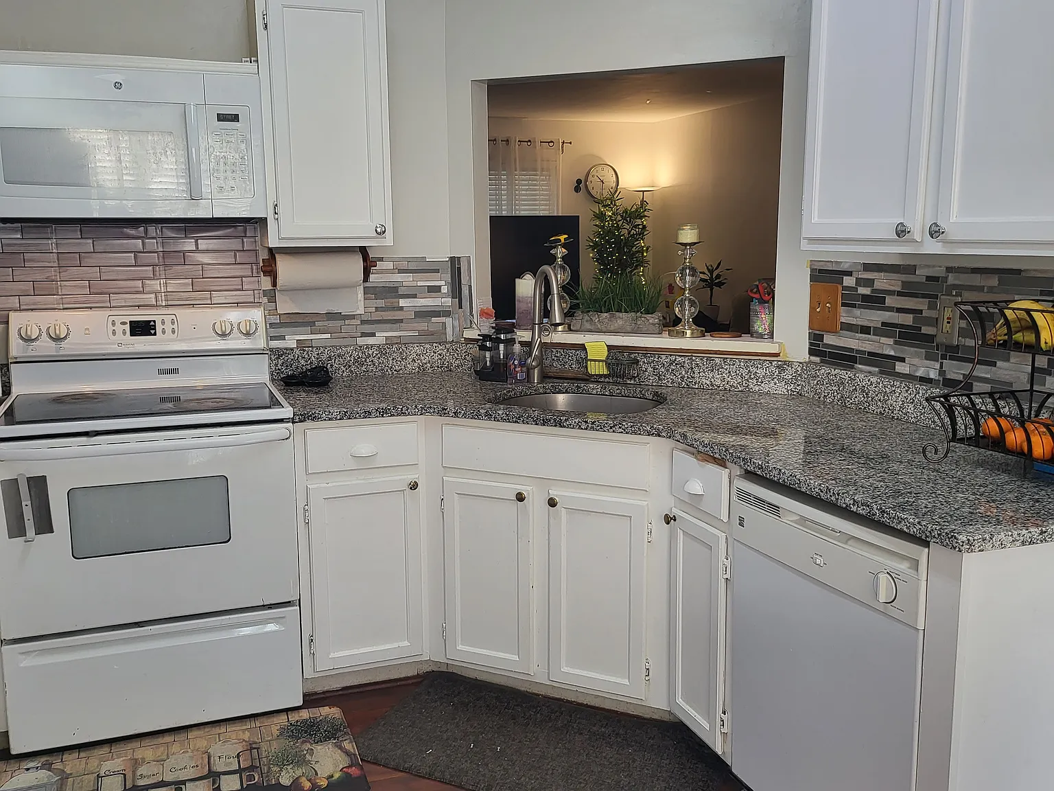 3 bed, 1664 sqft, $2,800 — Photo 2