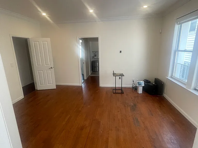 2979 Lawton Ave #1 — Photo 3