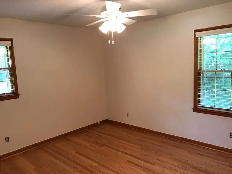 1321 Mary Dale Dr — Photo 17