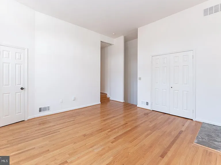 2020 Walnut St #2032 — Photo 11