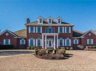 82 W Champions Blvd, Rogers, AR 72758