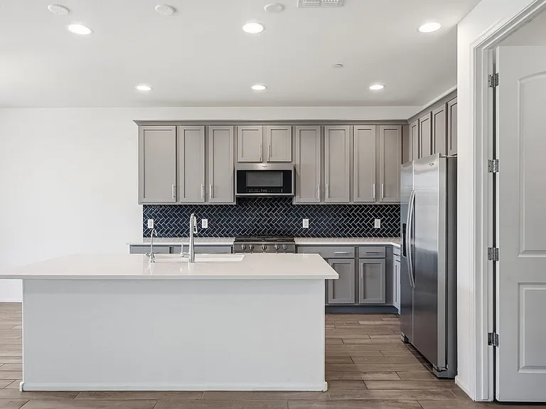 9737 E Copper Glance Trl — Photo 17