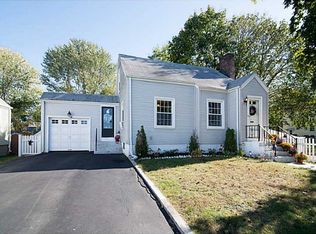 15 Glenwood Ave, Rumford, RI 02916