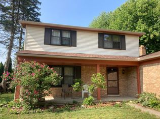 211 E Lovell Dr, Troy, MI 48085