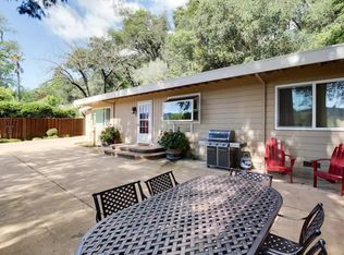 815 Dry Creek Rd, Healdsburg, CA 95448