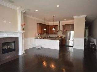 3726 N Lincoln Ave APT 2S, Chicago, IL 60613
