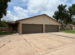 1205 Sequoyah Cir, Moore, OK 73160