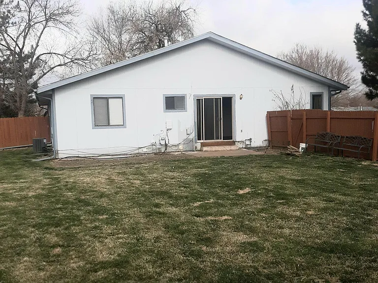 711 46th Avenue Pl — Photo 3