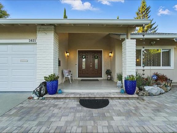 3rd image of 3821 Abbey Ct