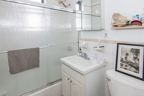 Rented by Modern Spaces | media 7