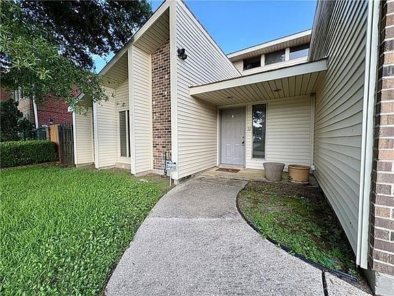 2nd image of 11240 Winrock Dr