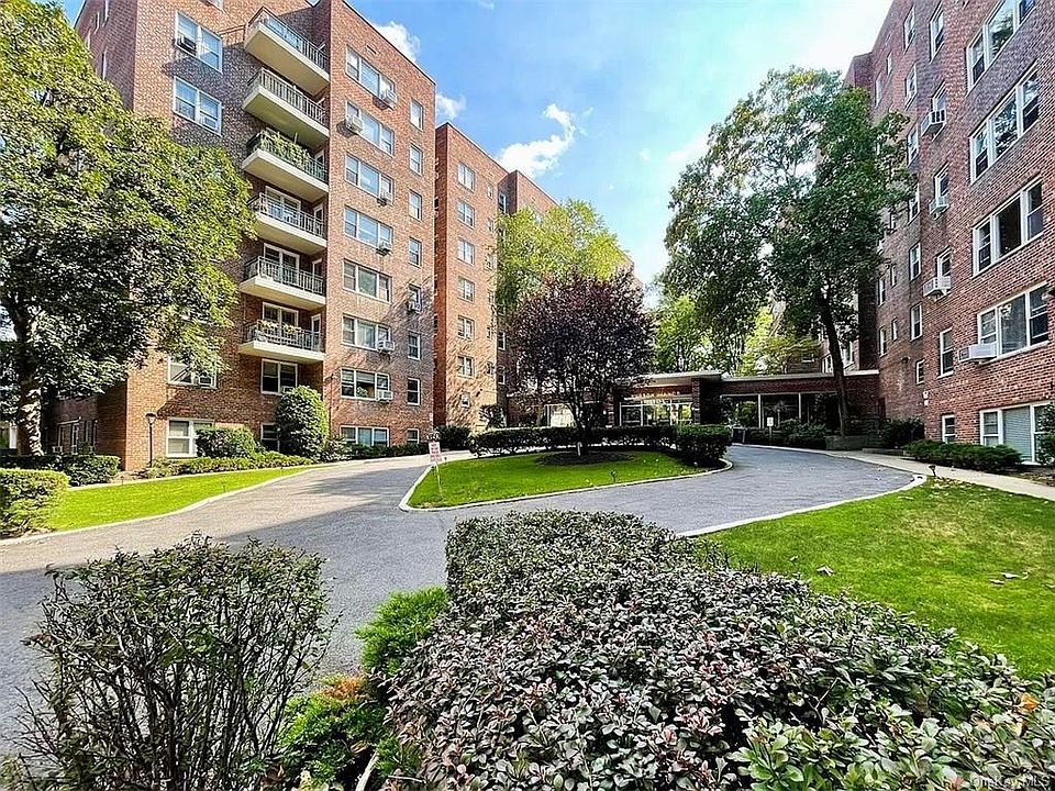 1st image of 3850 Hudson Manor Ter #3F