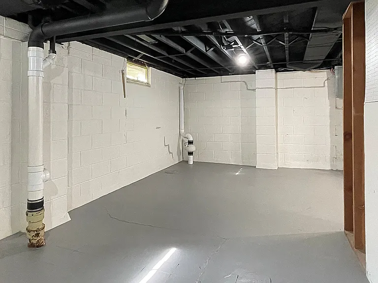 7318 Rosewood St — Photo 31