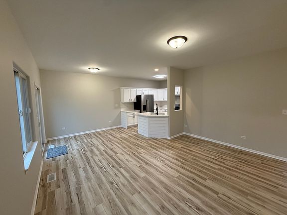 4th image of 1756 Waters Edge Dr