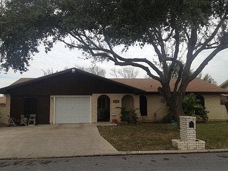 2nd image of 2804 Gardenia Cir
