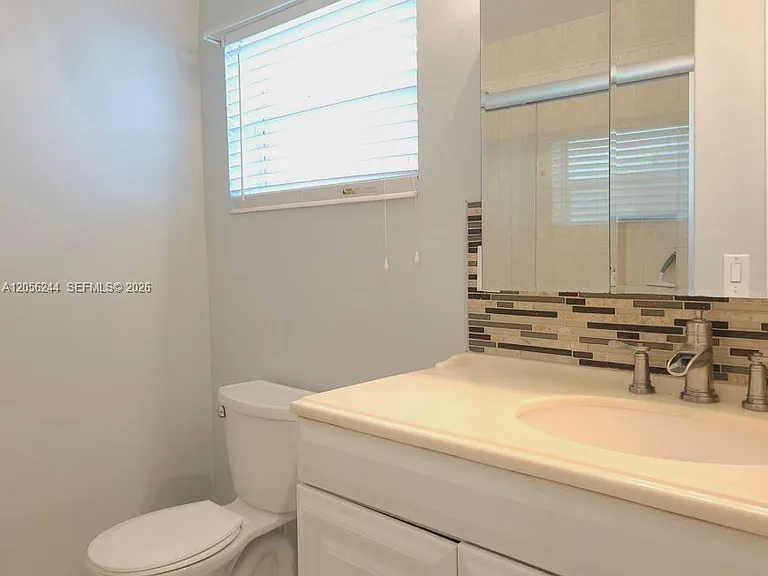 2528 Emory Dr E #C — Photo 7