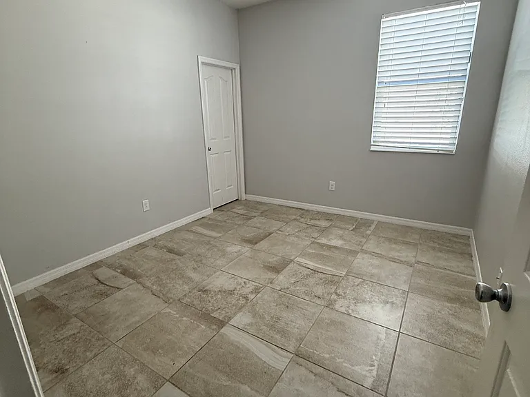 1507 Angler Ave — Photo 11