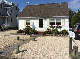 233 N 4th St, Surf City, NJ 08008