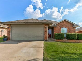 610 SW 38th Pl, Moore, OK 73160