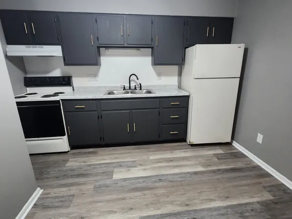 856 Coolbrook Rd APT 5, Vinton, VA 24179