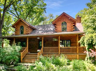 3S624 Marian Cir W, Sugar Grove, IL 60554