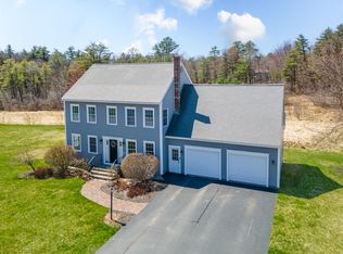 33 Shamrock Dr, Gorham, ME 04038