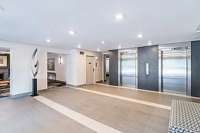 477 Elizabeth St — Photo 14