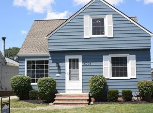 5706 Ackley Rd, Parma, OH 44129