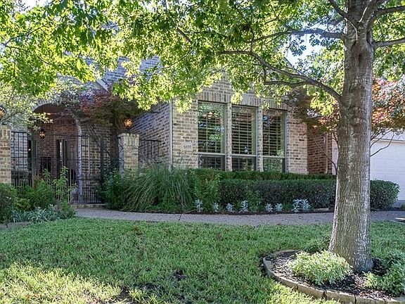 2nd image of 6609 Oak Hollow Ln
