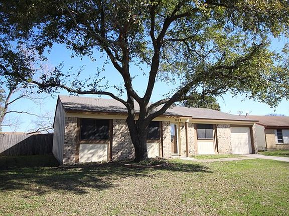 3rd image of 1317 Beverly Dr