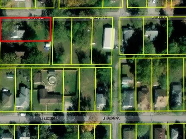 310 N Frisco St, Benton, IL 62812